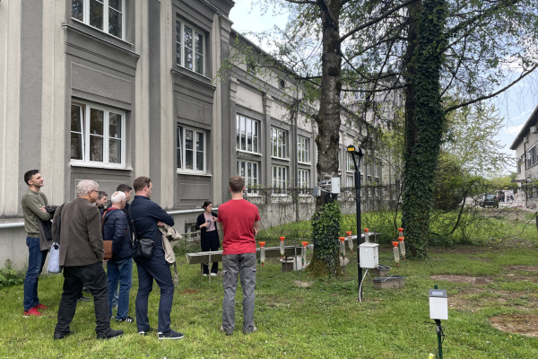 National Sponge Day in Slovenia: participants visit the experimental plot iat the University of Ljubljana
